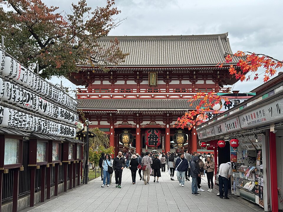 Sensoji temple, Asakusa, Tokyo, Japan.jpg